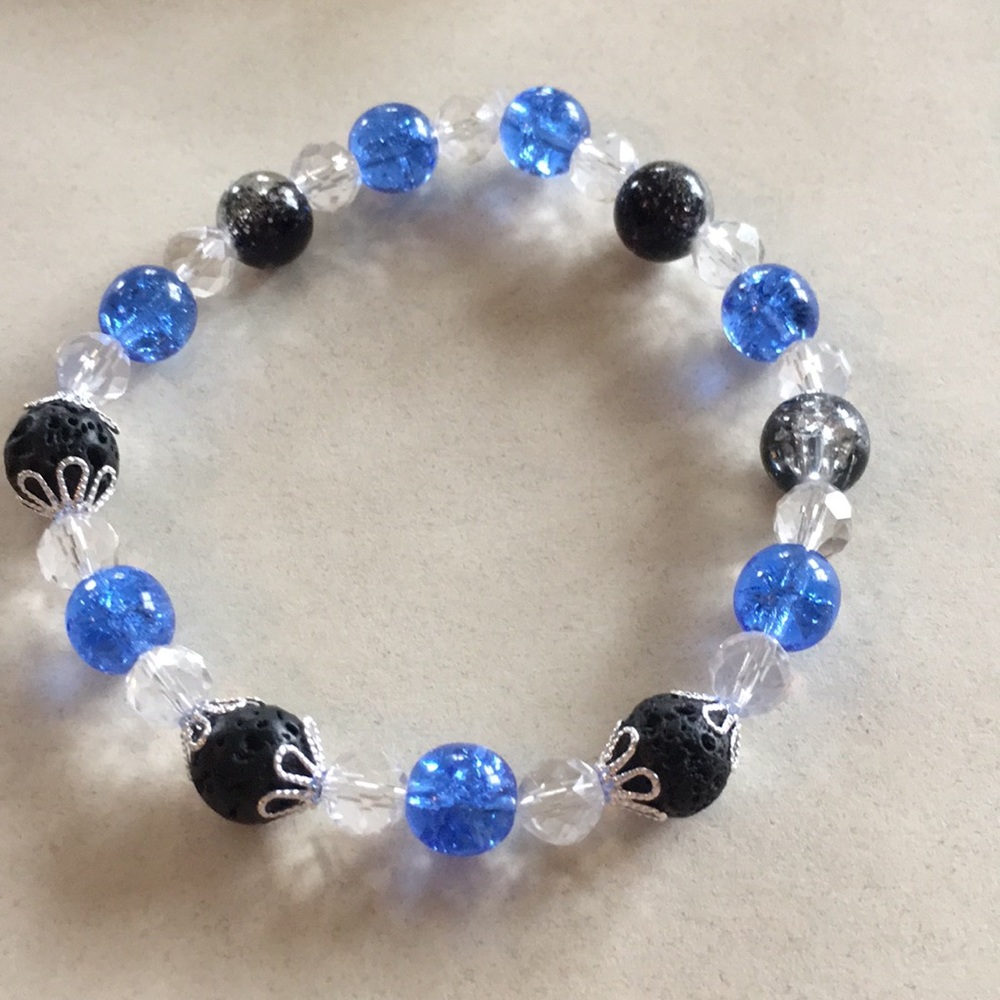 HANDMADE Aromatherapy bracelet blue and crystal